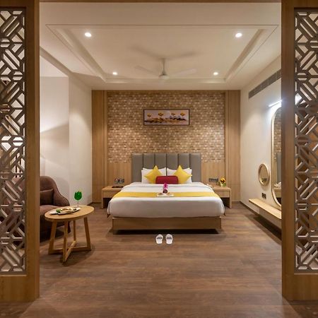 Lords Inn Somnath Ngoại thất bức ảnh