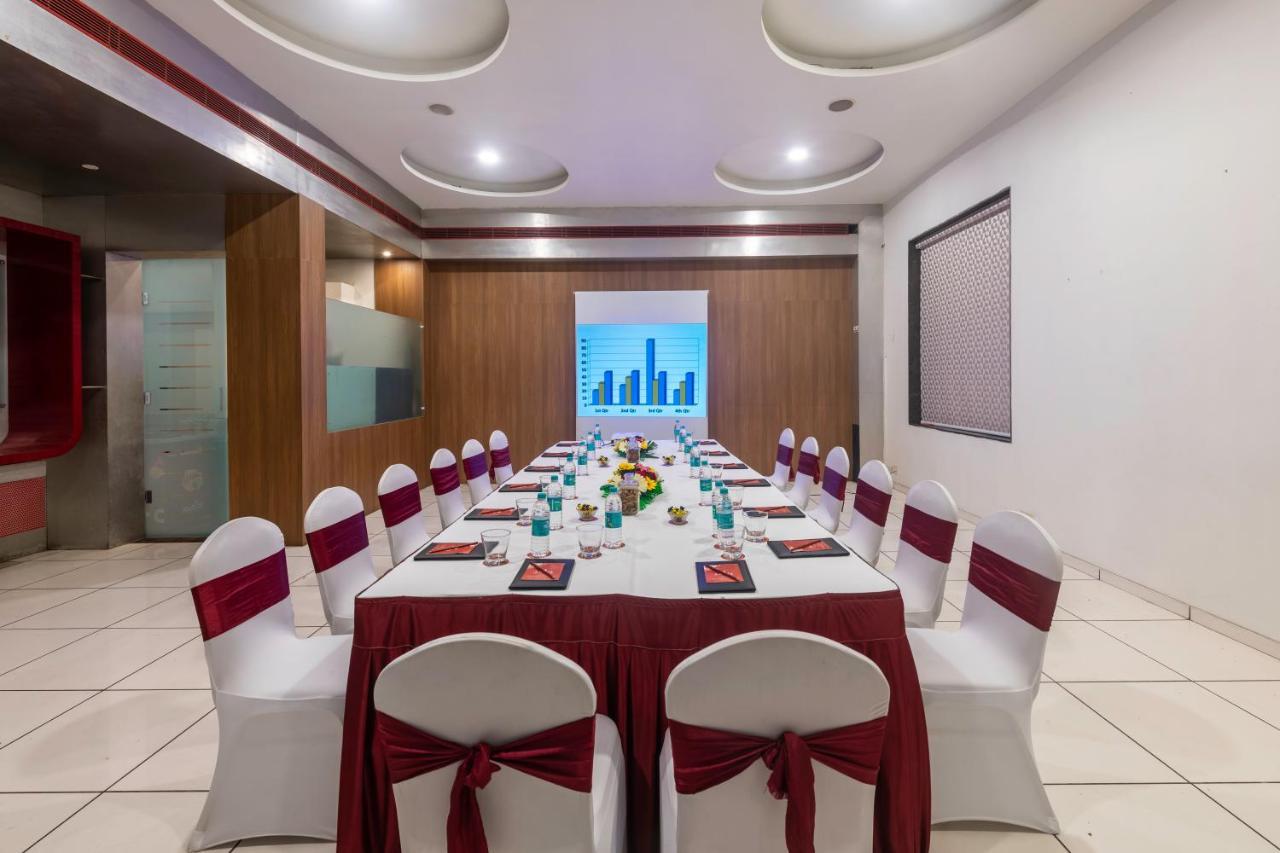 Lords Inn Somnath Ngoại thất bức ảnh