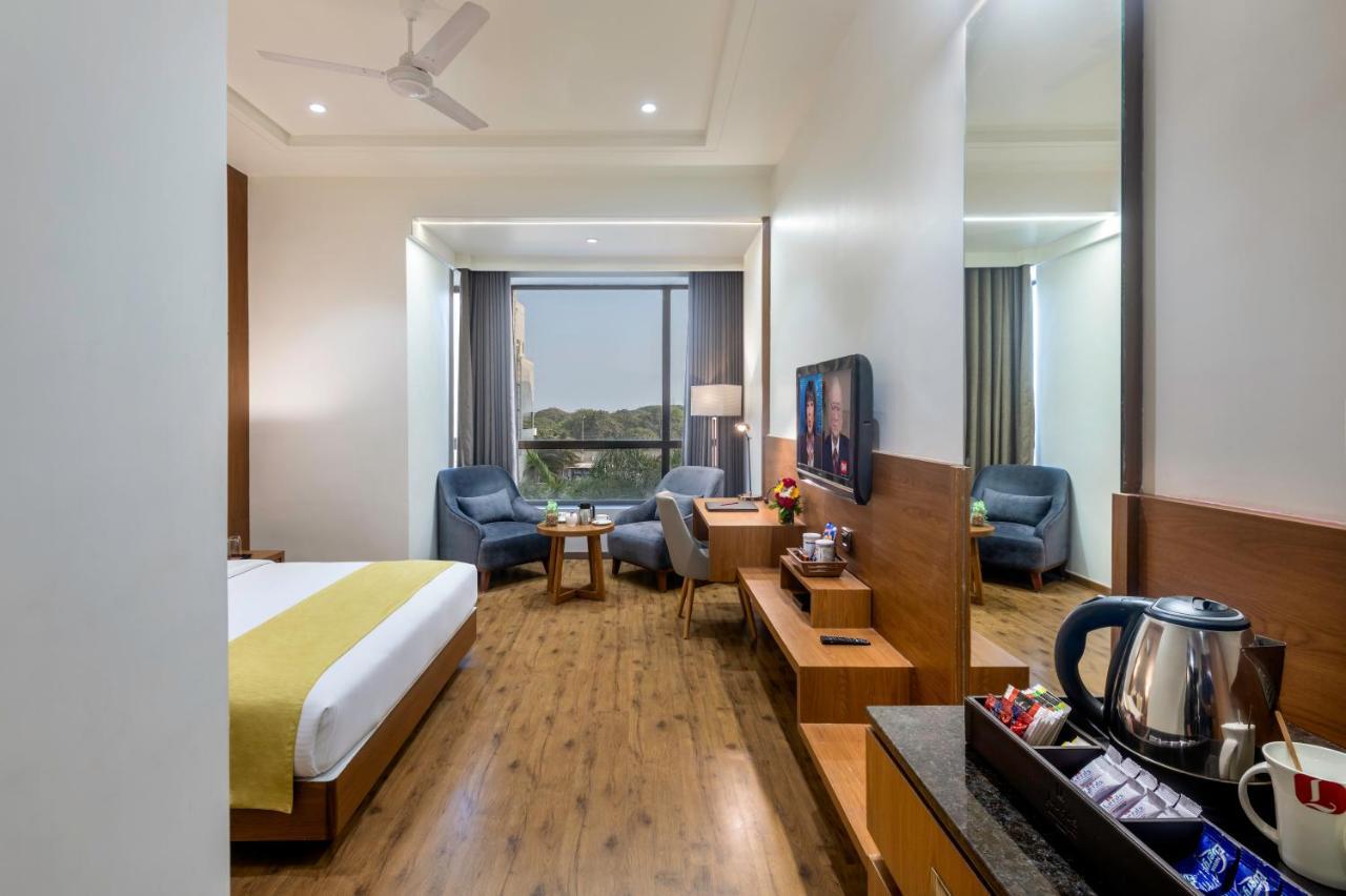 Lords Inn Somnath Ngoại thất bức ảnh